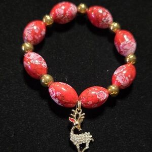 Elegant Red Beaded Bracelet with Gold Accents